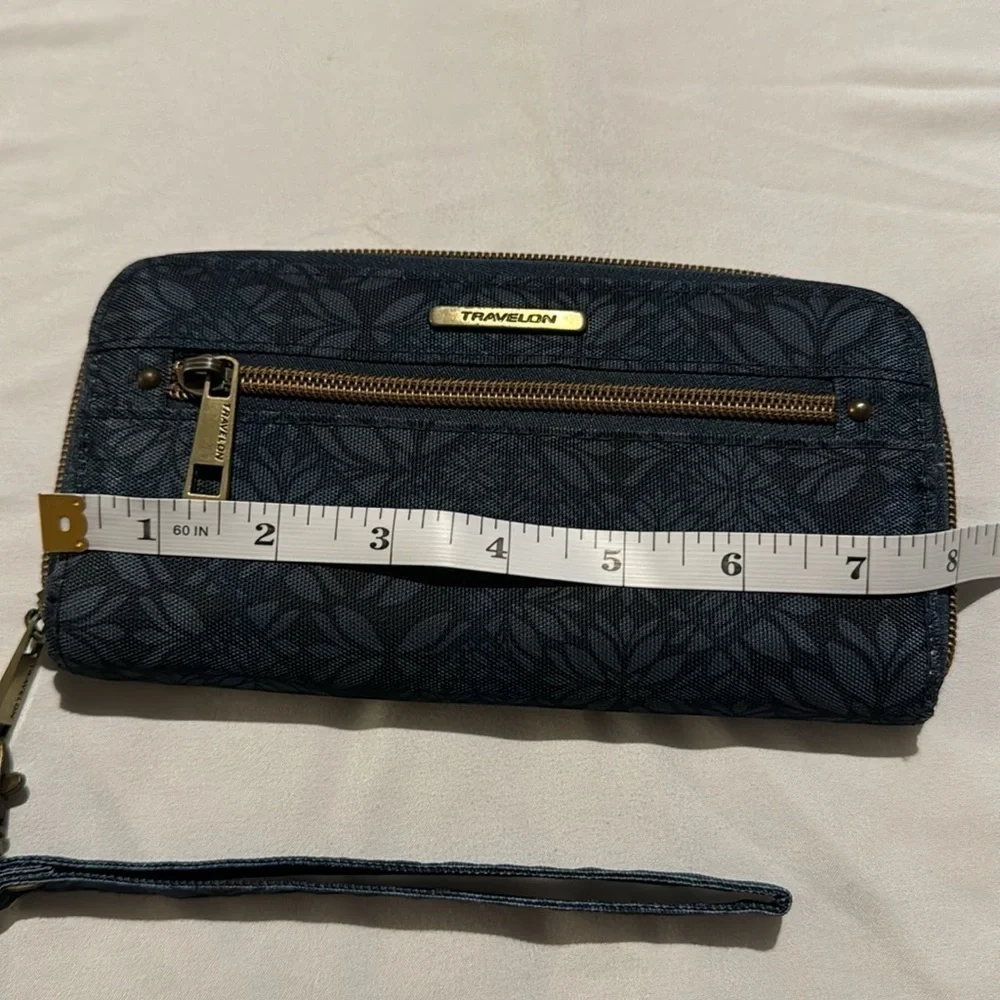 Travelon RFID Navy Blue‎ Blocking Zip Around Wallet Credit Card Safety 4x7.5”